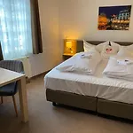 호텔 Horchem Hotel-restaurant-cafe-bar 몬샤우