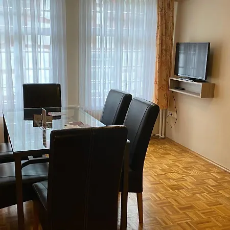 Horchem Hotel-restaurant-cafe-bar Μονσάου