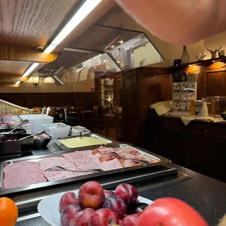 Horchem Hotel-restaurant-cafe-bar מלון