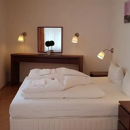 מלון Horchem Hotel-restaurant-cafe-bar מונשאו