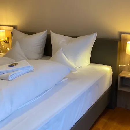 Horchem Hotel-restaurant-café-bar Montjoie
