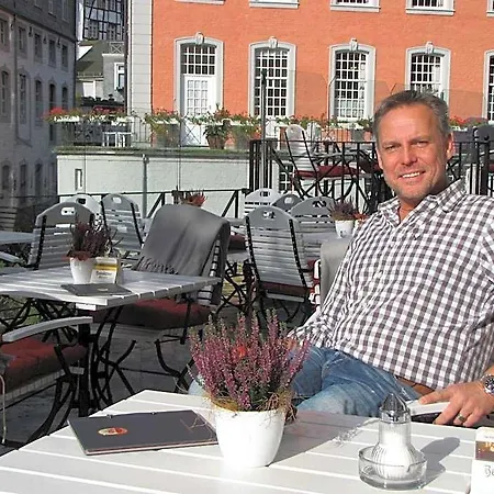 호텔 Horchem Hotel-restaurant-cafe-bar 3*
