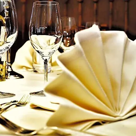 Horchem Hotel-restaurant-cafe-bar مونشاو