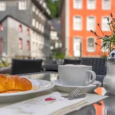 Horchem Hotel-restaurant-cafe-bar 3* مونشاو