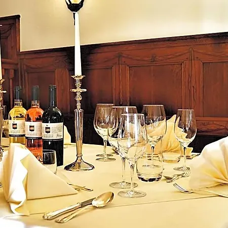 Horchem Hotel-restaurant-cafe-bar فندق مونشاو