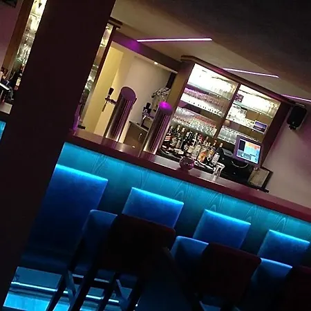 호텔 Horchem Hotel-restaurant-cafe-bar