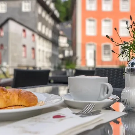 Horchem Hotel-restaurant-cafe-bar 몬샤우