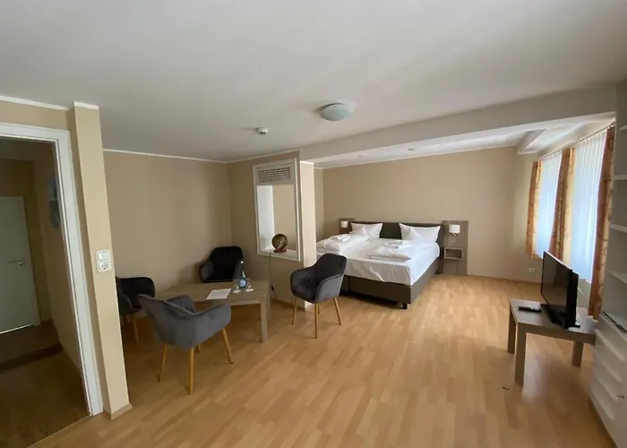 Horchem Hotel-Restaurant-Cafe-Bar